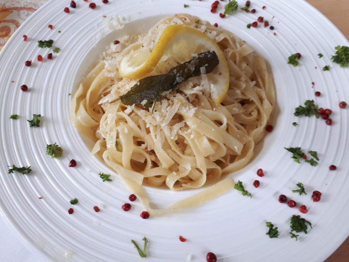 Zum Goldenen Lamm Hotel Wettelsheim